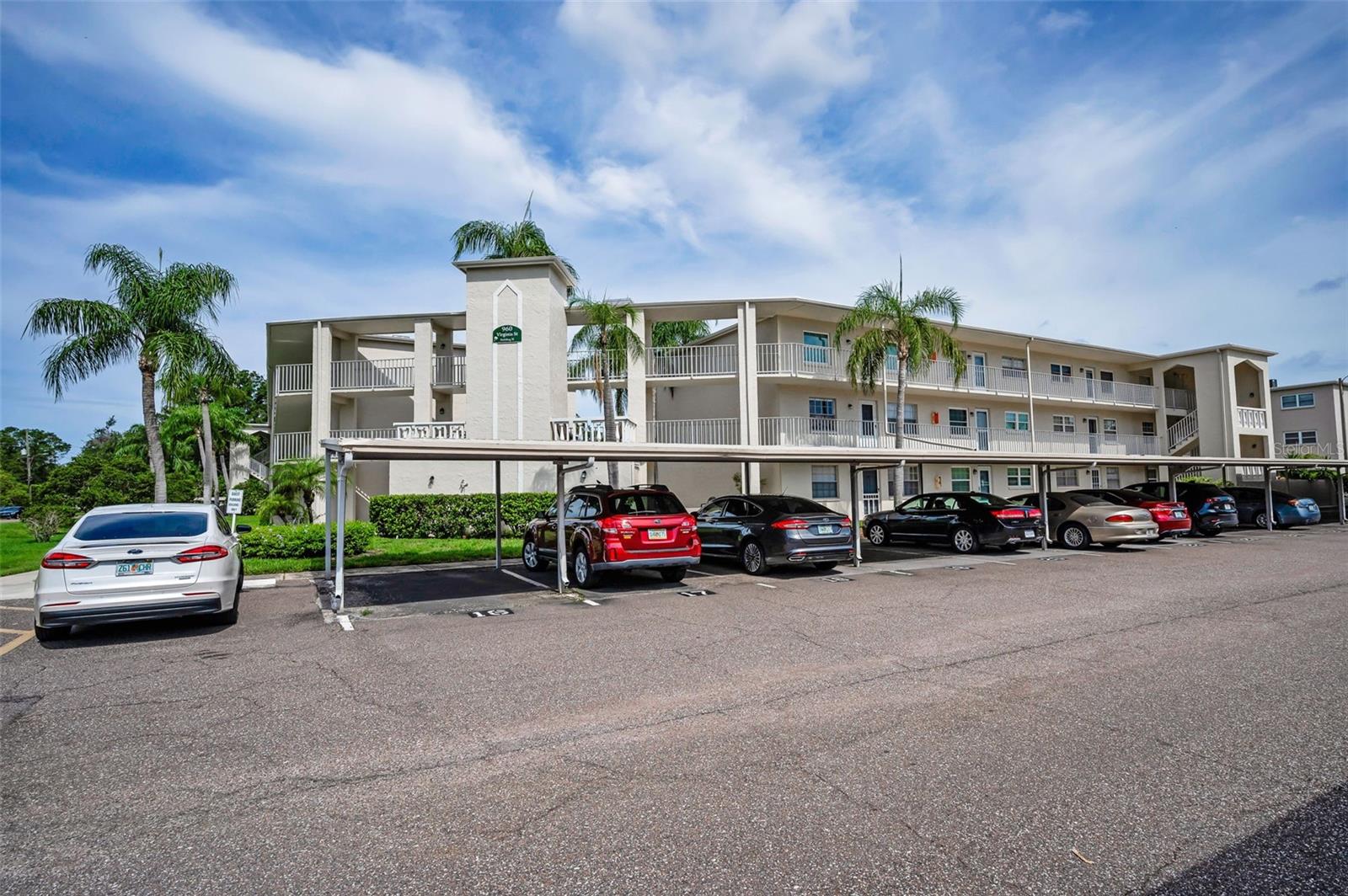 Image 25 of 56 For 960 Virginia Street 307