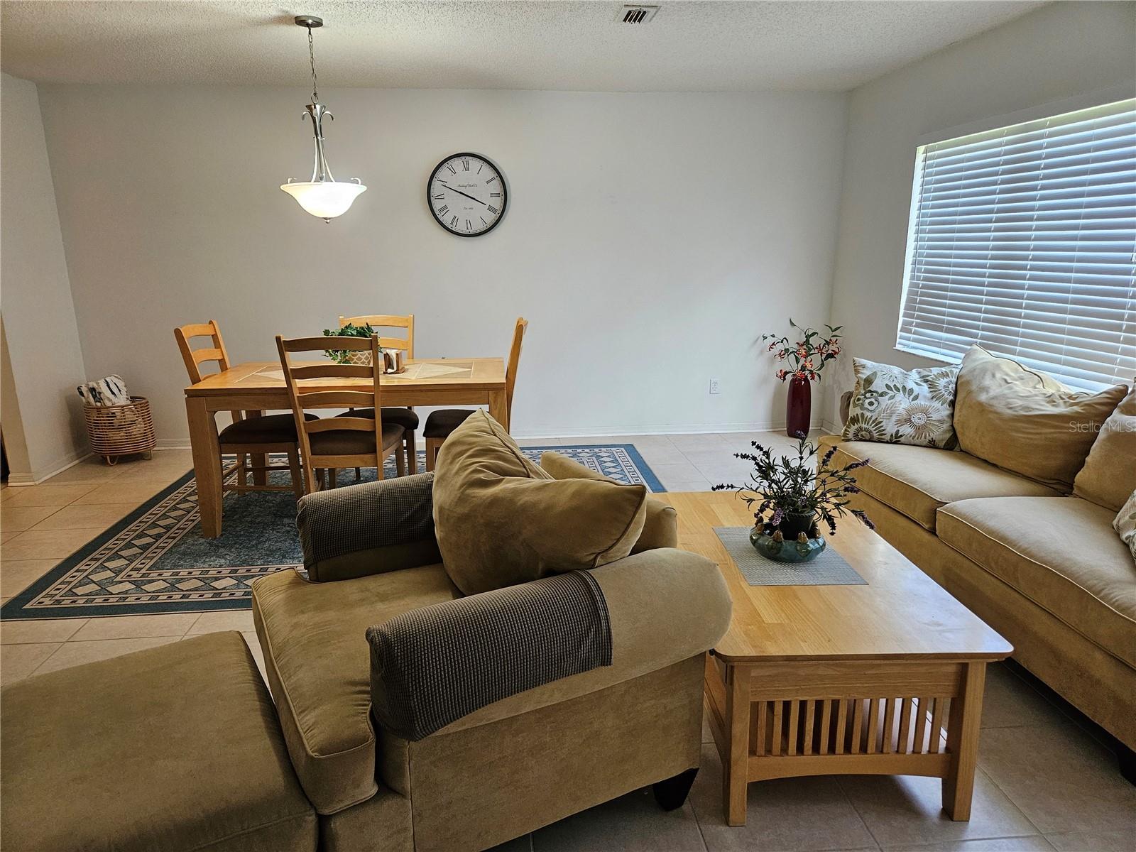 Image 9 of 31 For 304 Grayston Place