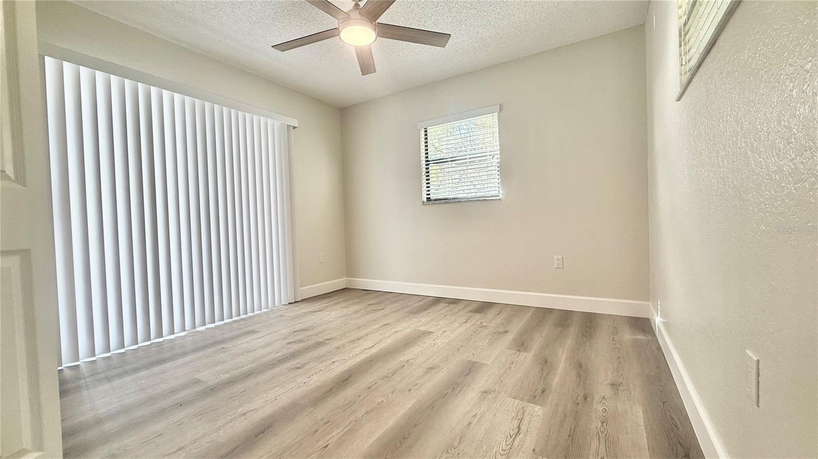 Image 29 of 40 For 18917 Parade Road