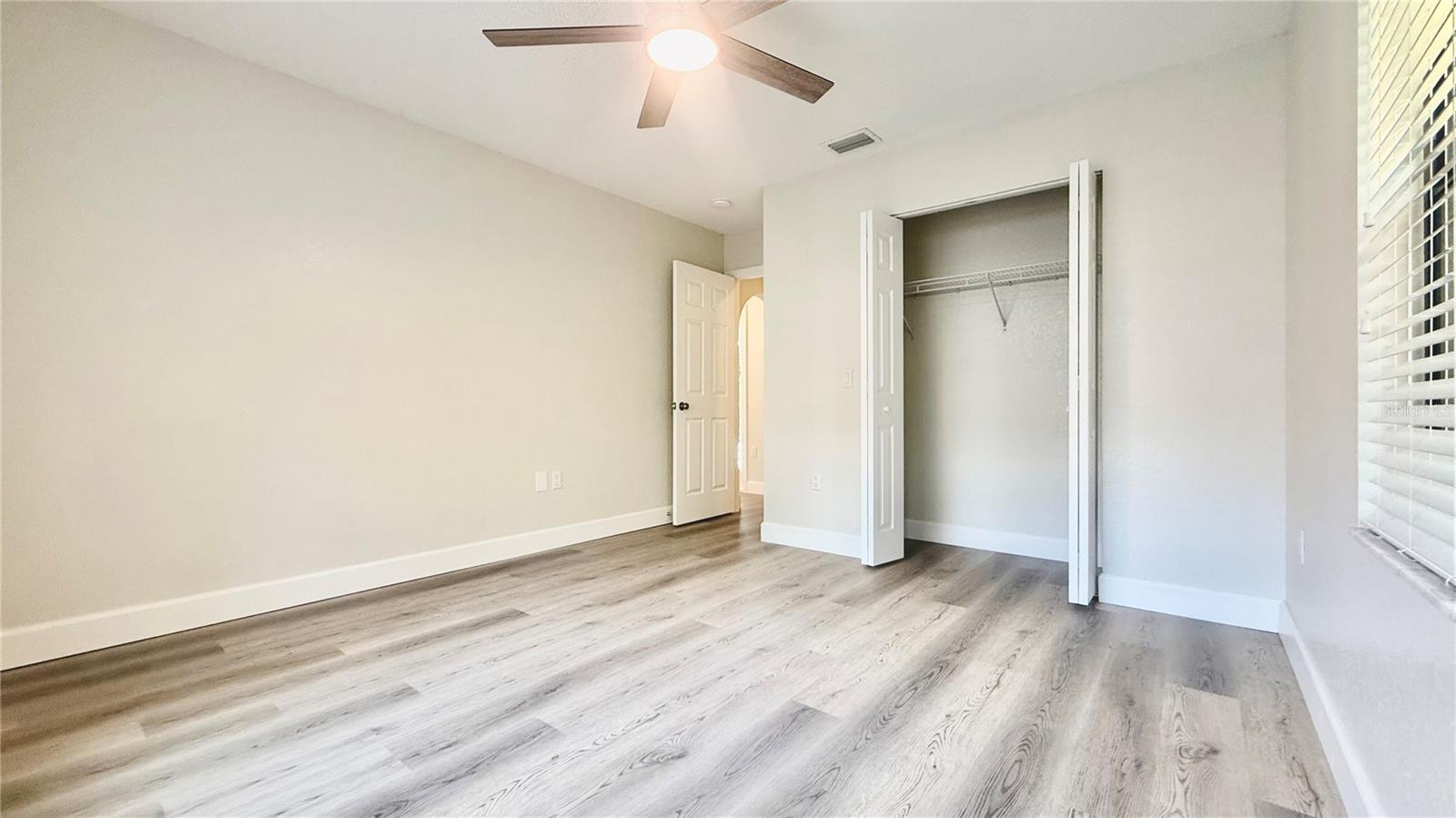 Image 30 of 40 For 18917 Parade Road