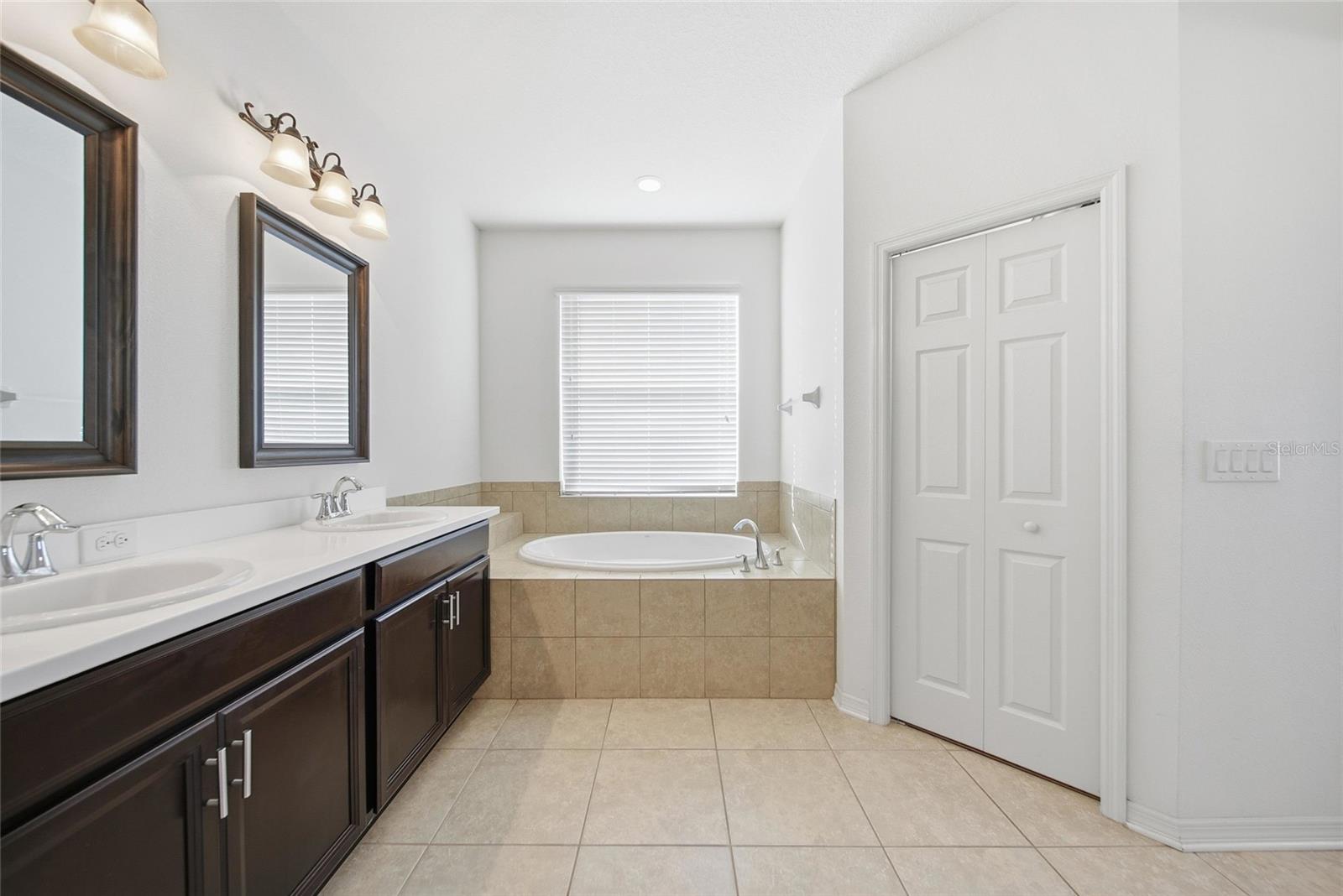 Image 13 of 33 For 10214 Caraway Spice Avenue