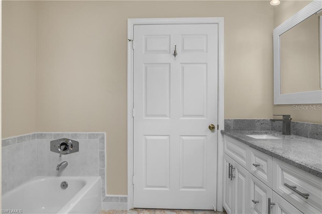 Image 10 of 32 For 12051 Champions Green Way 322