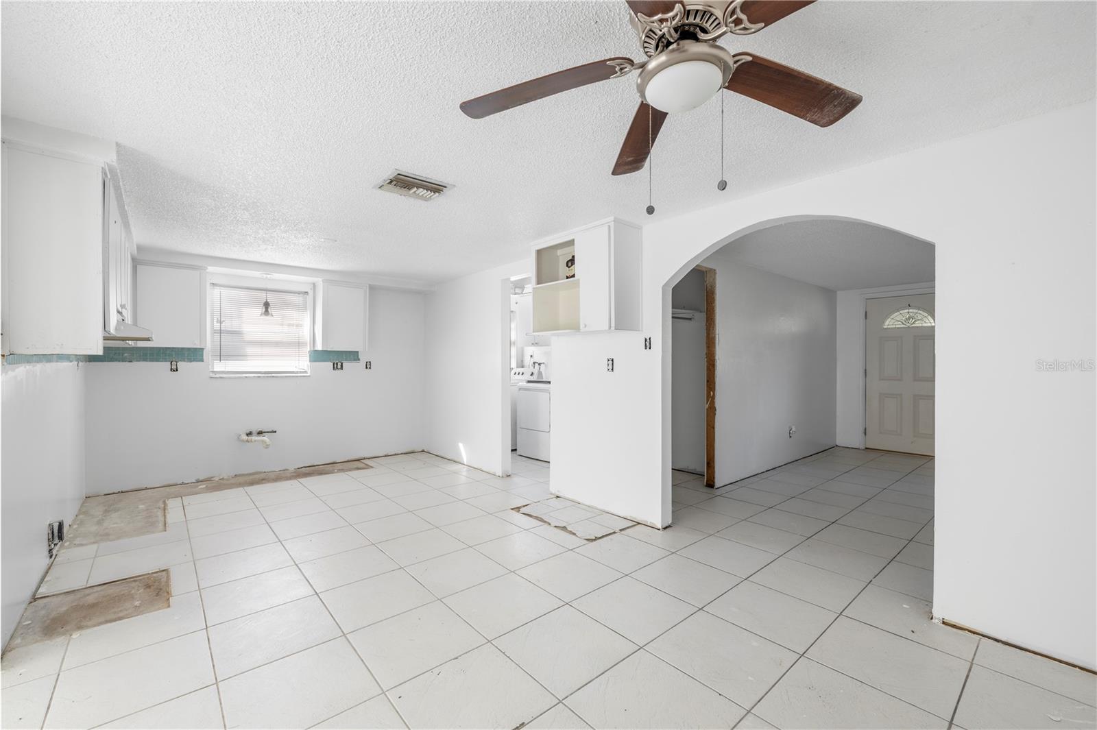 Image 11 of 44 For 7840 Gulf Way