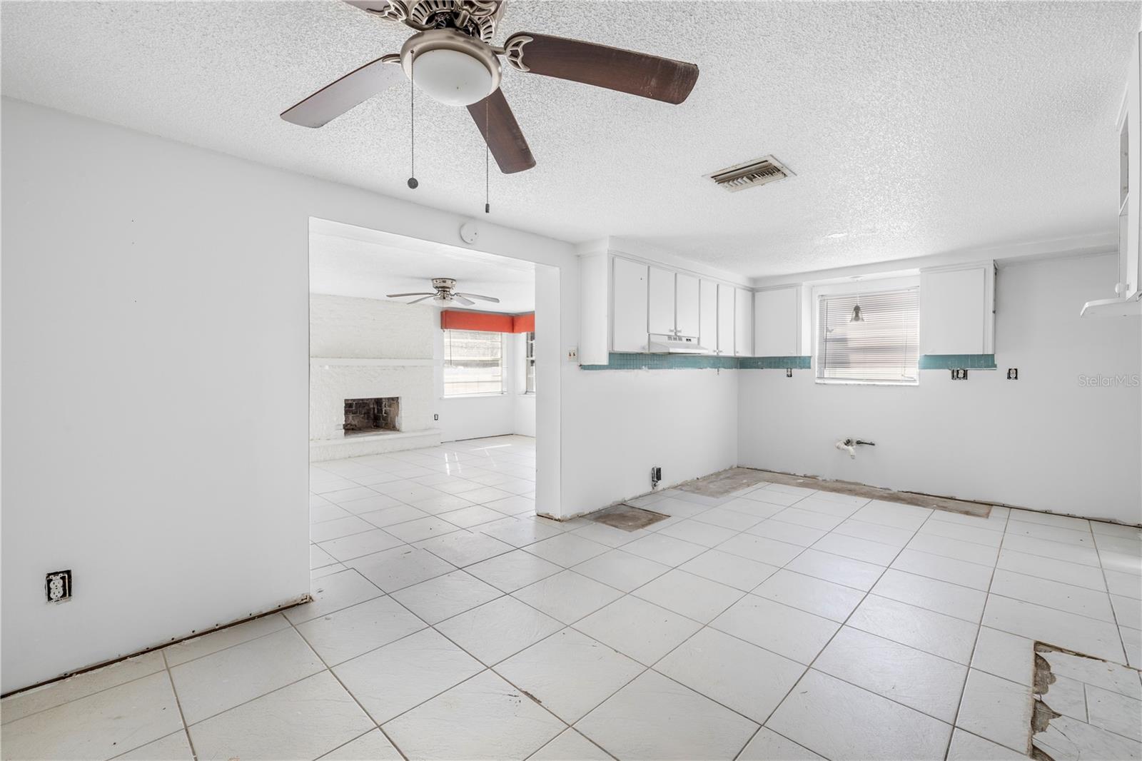 Image 12 of 44 For 7840 Gulf Way