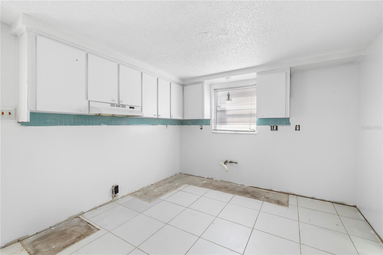 Image 13 of 44 For 7840 Gulf Way