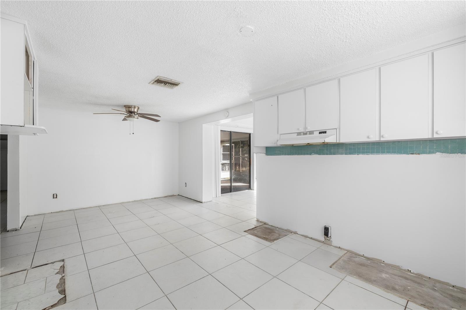 Image 14 of 44 For 7840 Gulf Way