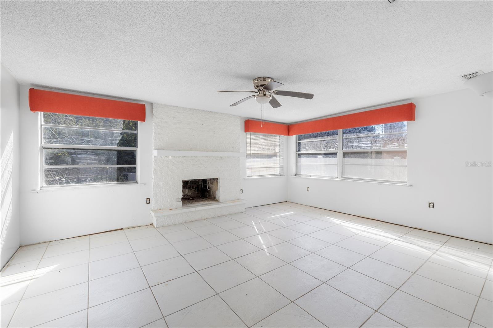 Image 17 of 44 For 7840 Gulf Way