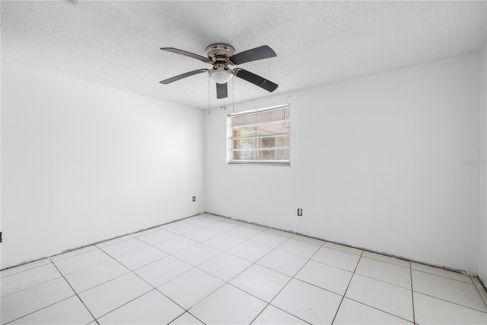 Image 6 of 44 For 7840 Gulf Way