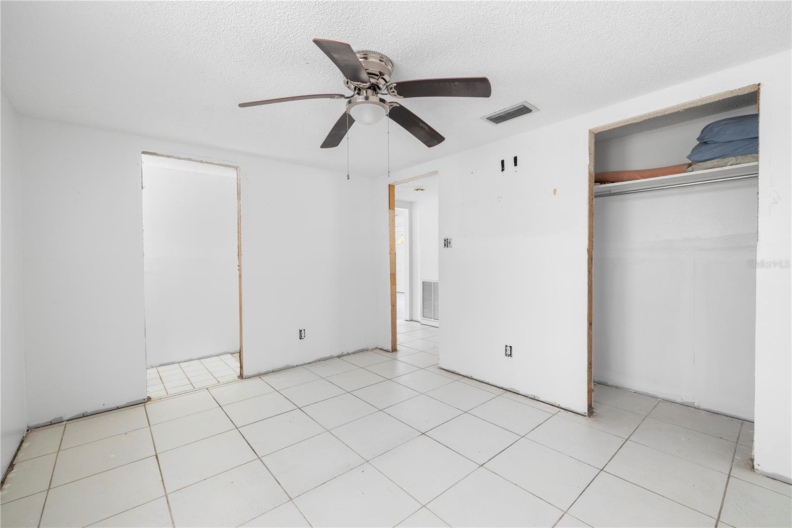 Image 7 of 44 For 7840 Gulf Way