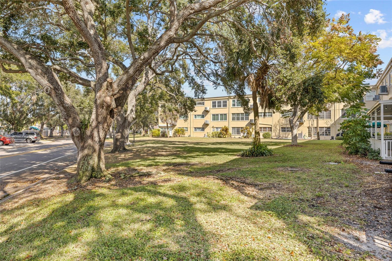 Image 32 of 42 For 2416 World Parkway Boulevard 26