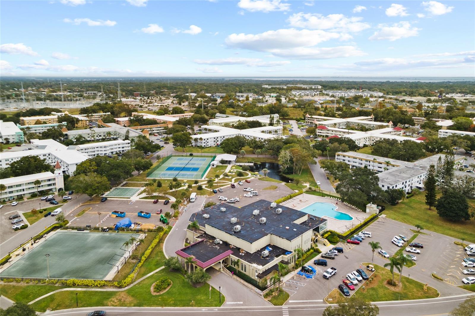 Image 33 of 42 For 2416 World Parkway Boulevard 26