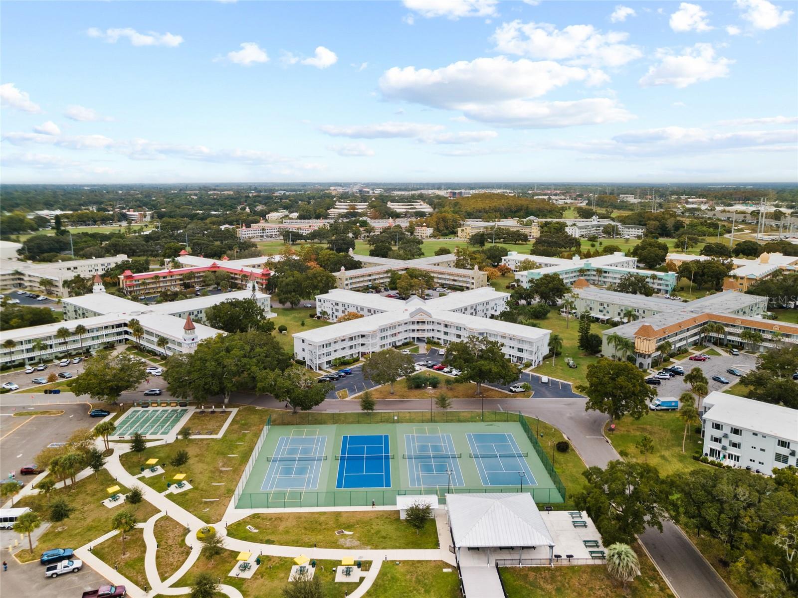 Image 35 of 42 For 2416 World Parkway Boulevard 26