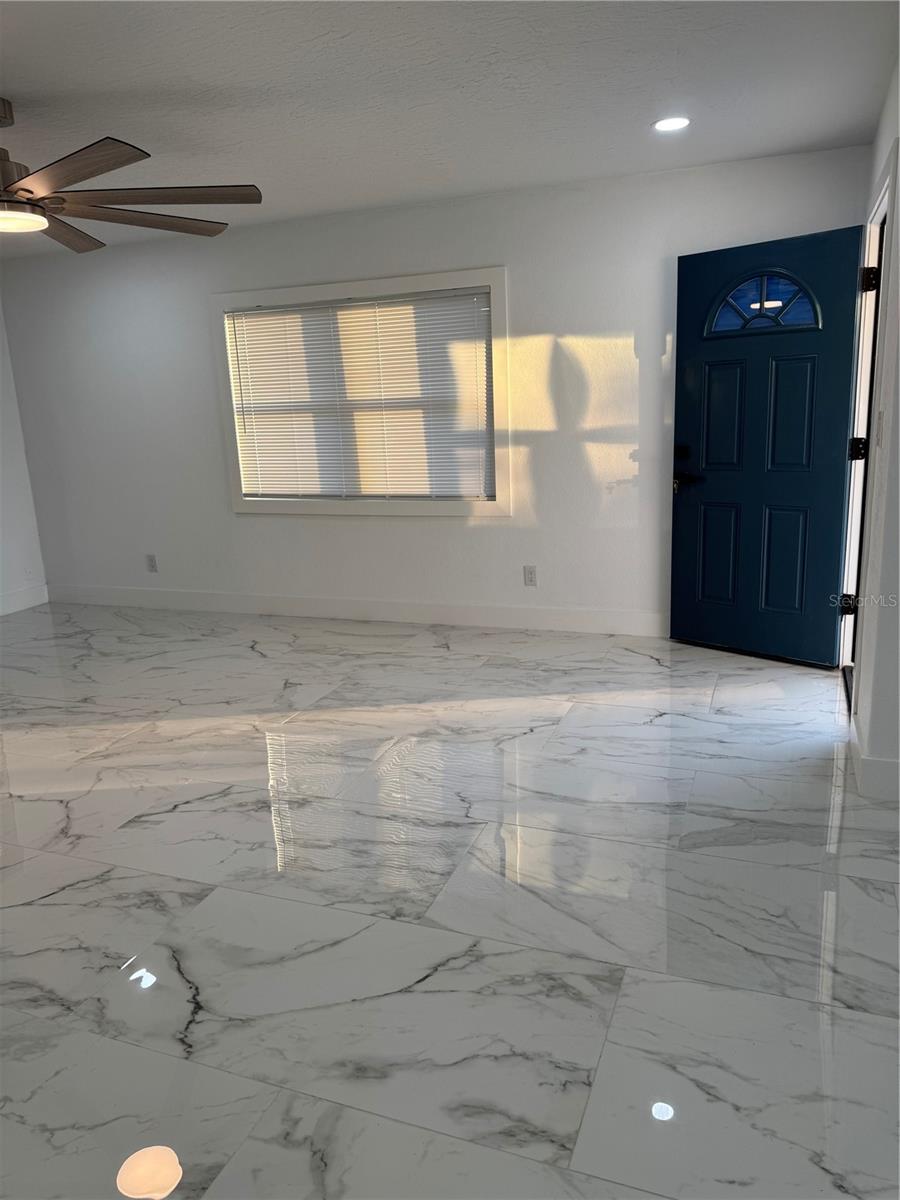 Image 6 of 72 For 4819 21st Avenue S