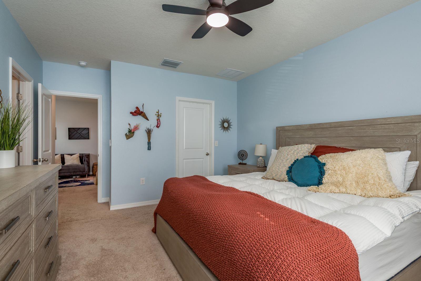 Image 25 of 46 For 16168 Glowing Grove Avenue