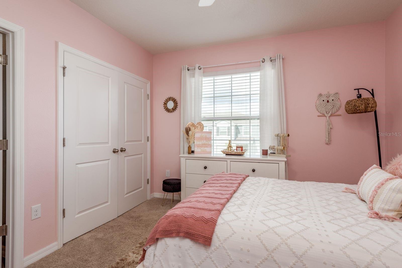 Image 29 of 46 For 16168 Glowing Grove Avenue