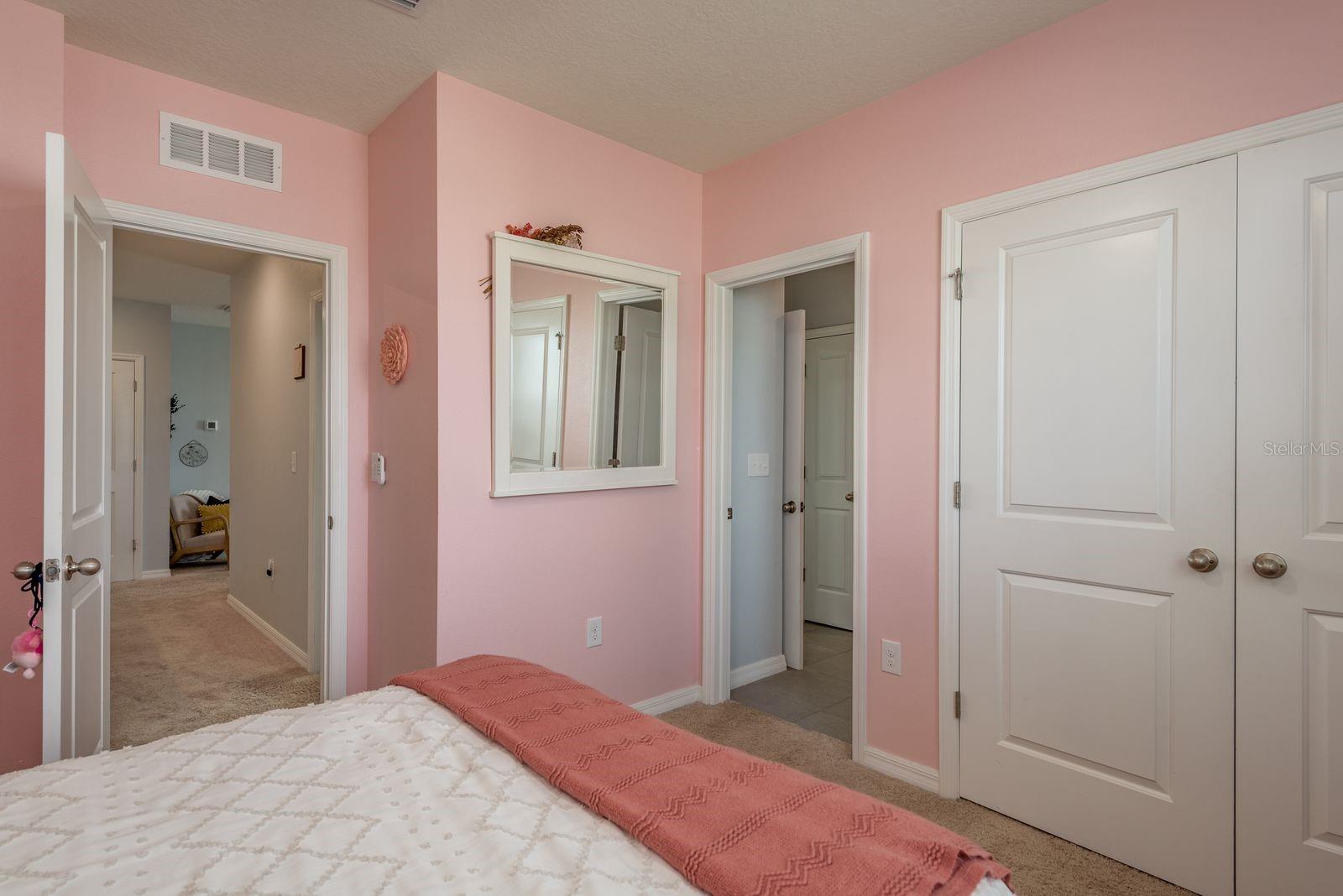 Image 30 of 46 For 16168 Glowing Grove Avenue