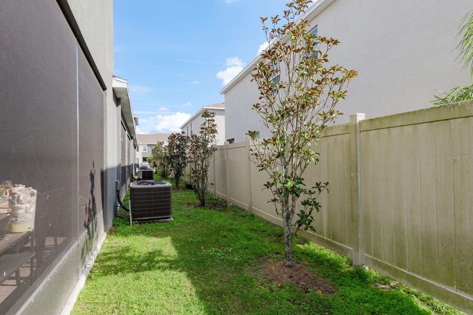 Image 36 of 46 For 16168 Glowing Grove Avenue