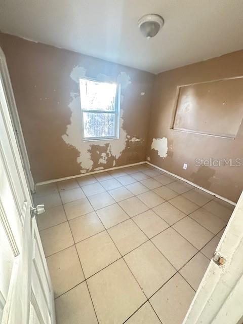 Image 13 of 21 For 4638 38th Avenue N