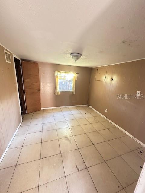 Image 4 of 21 For 4638 38th Avenue N