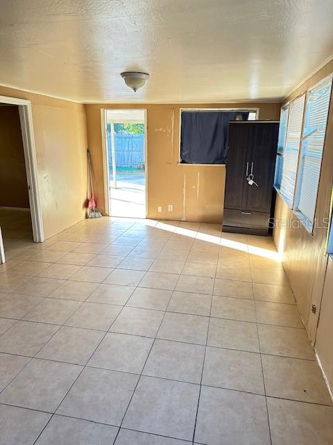 Image 7 of 21 For 4638 38th Avenue N