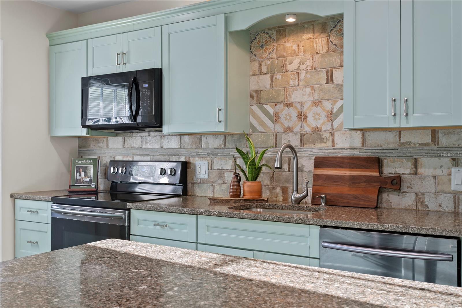 Image 11 of 32 For 2444 35th Street N