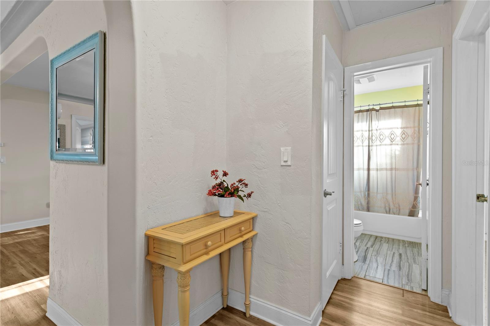 Image 19 of 32 For 2444 35th Street N