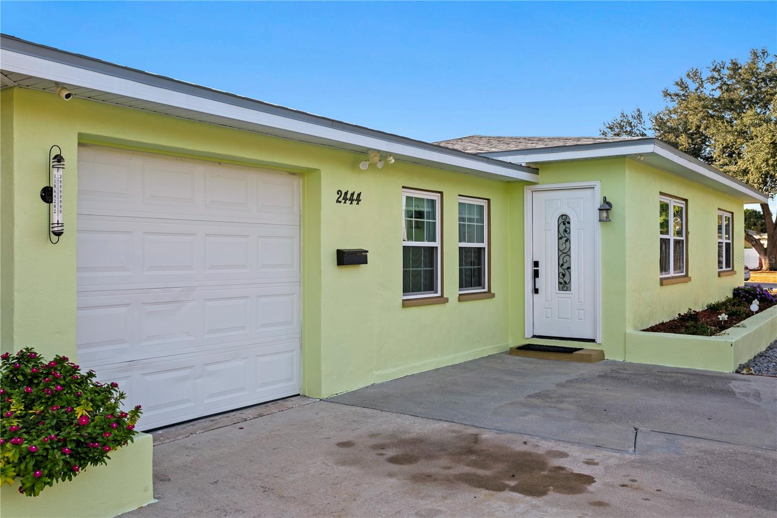 Image 4 of 32 For 2444 35th Street N