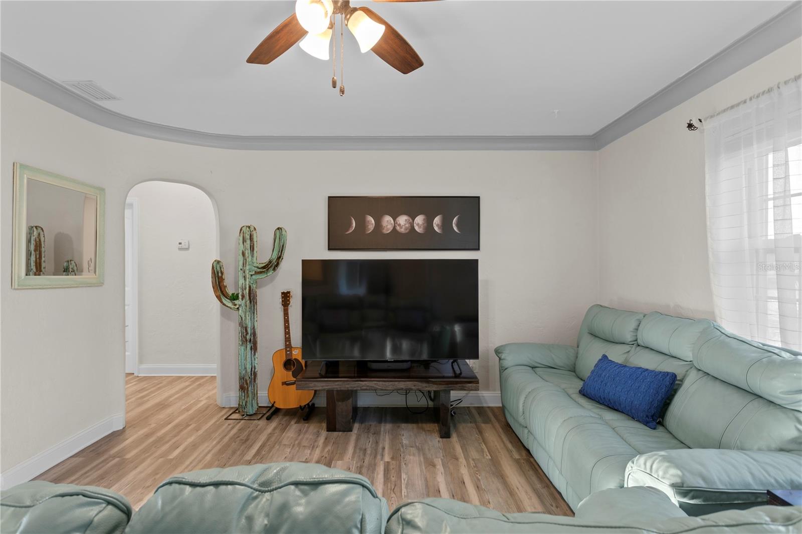 Image 5 of 32 For 2444 35th Street N