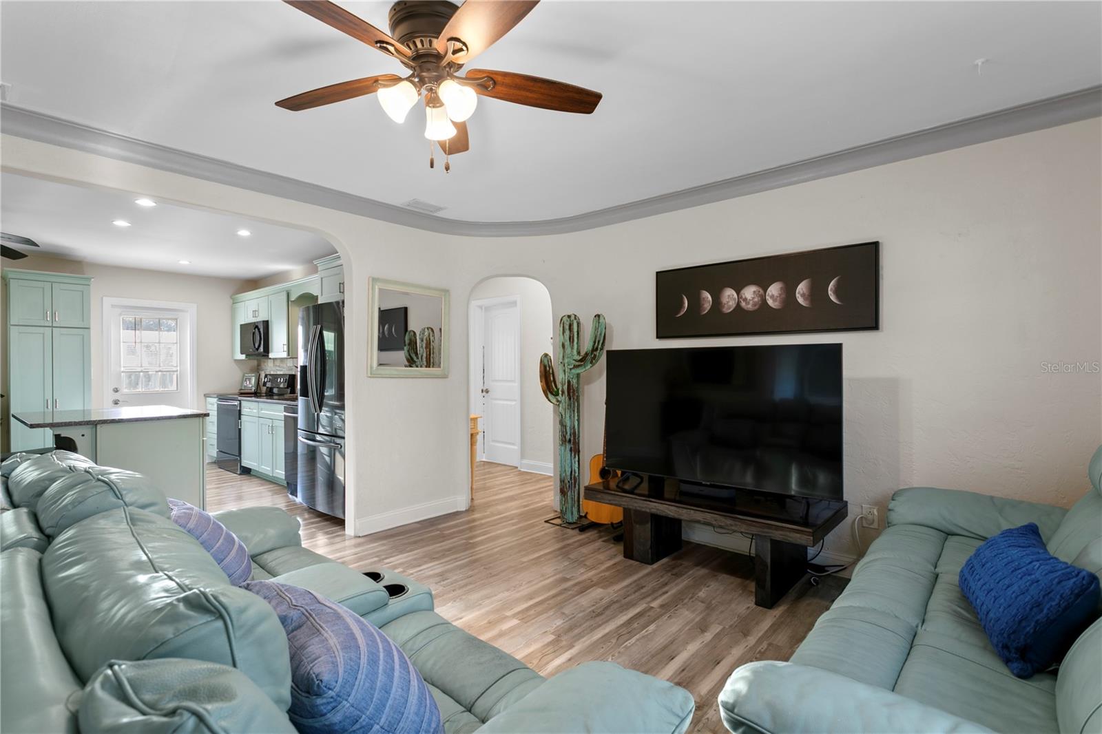 Image 7 of 32 For 2444 35th Street N