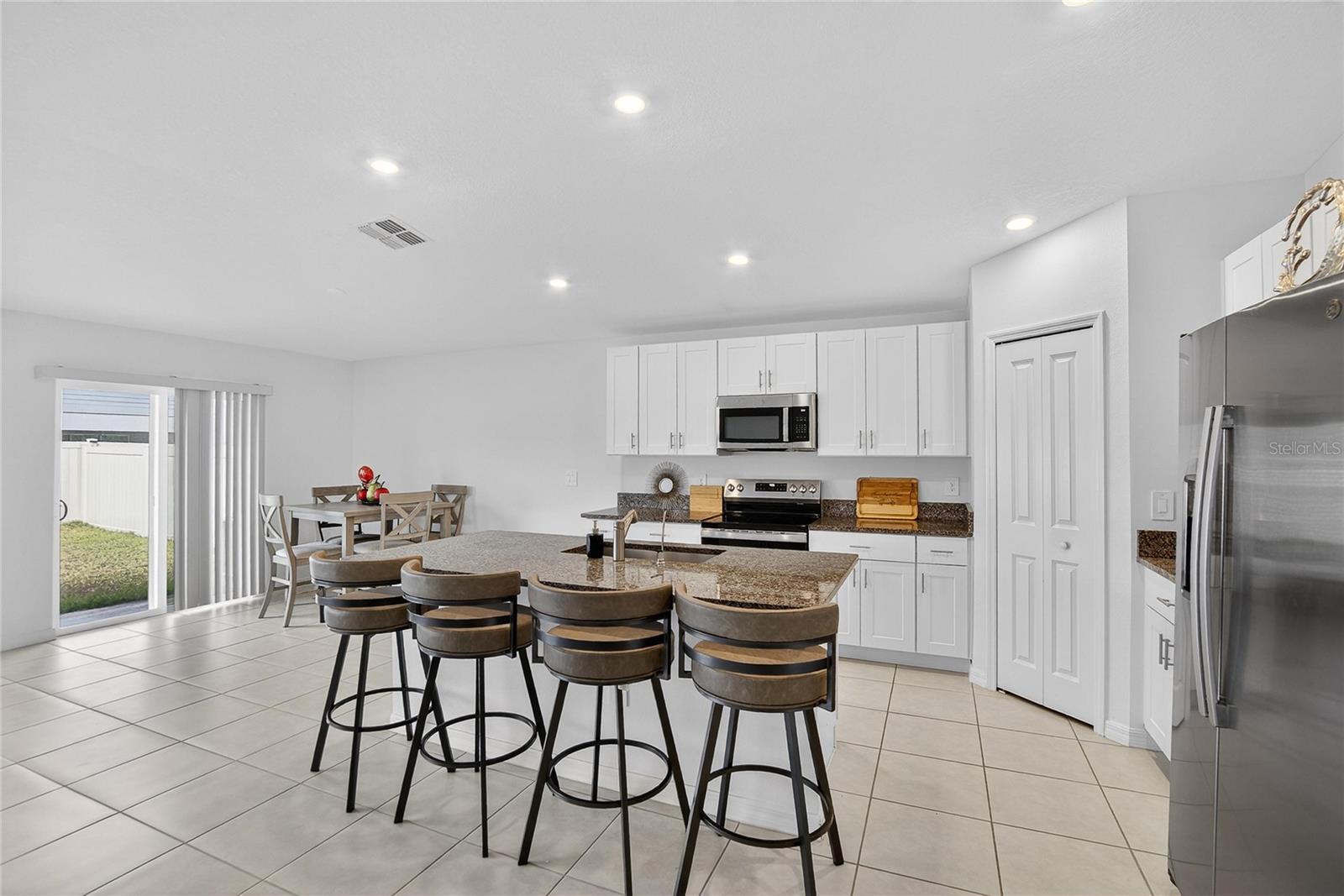 Image 6 of 20 For 13084 Garnet Raspberry Ave