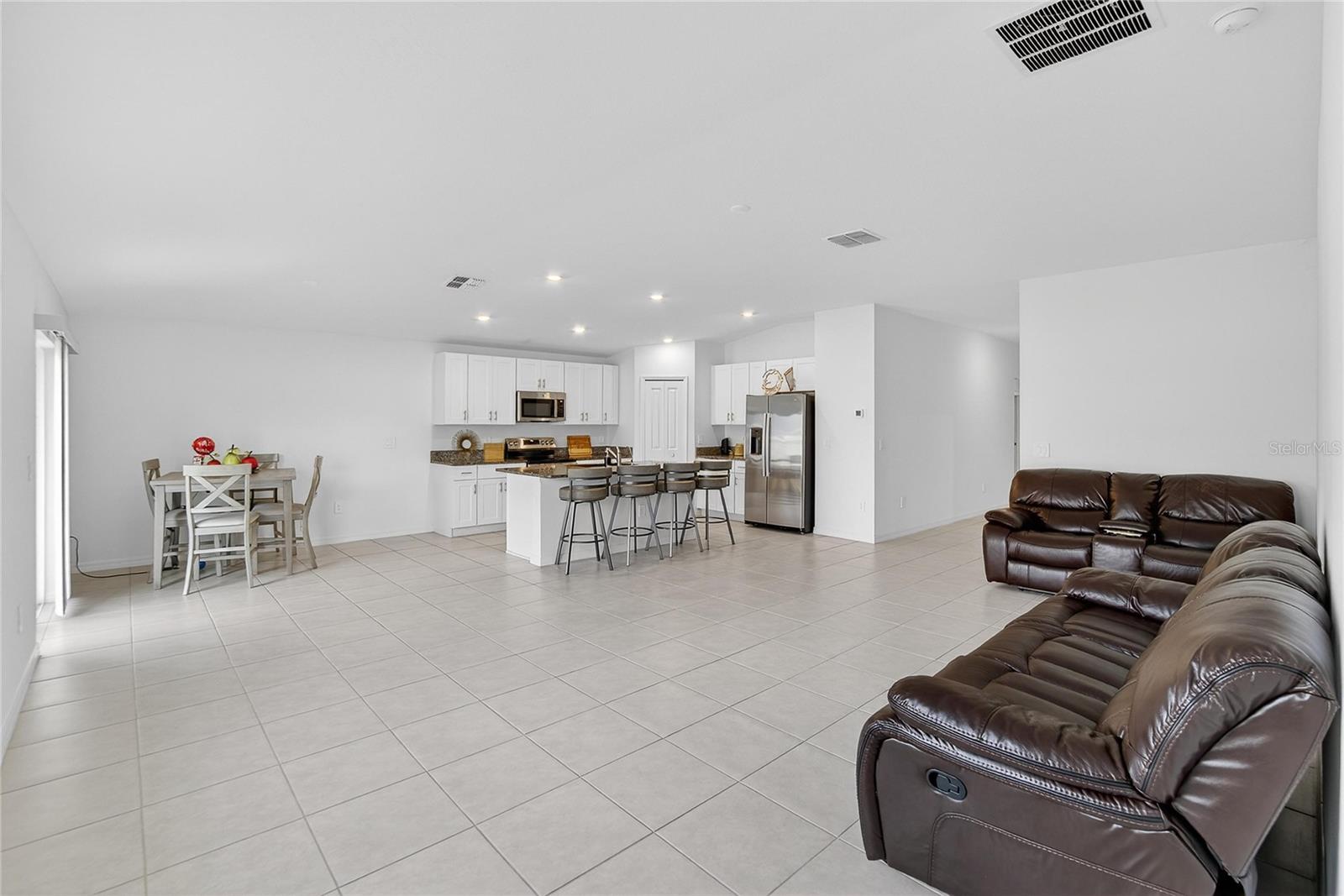 Image 7 of 20 For 13084 Garnet Raspberry Ave