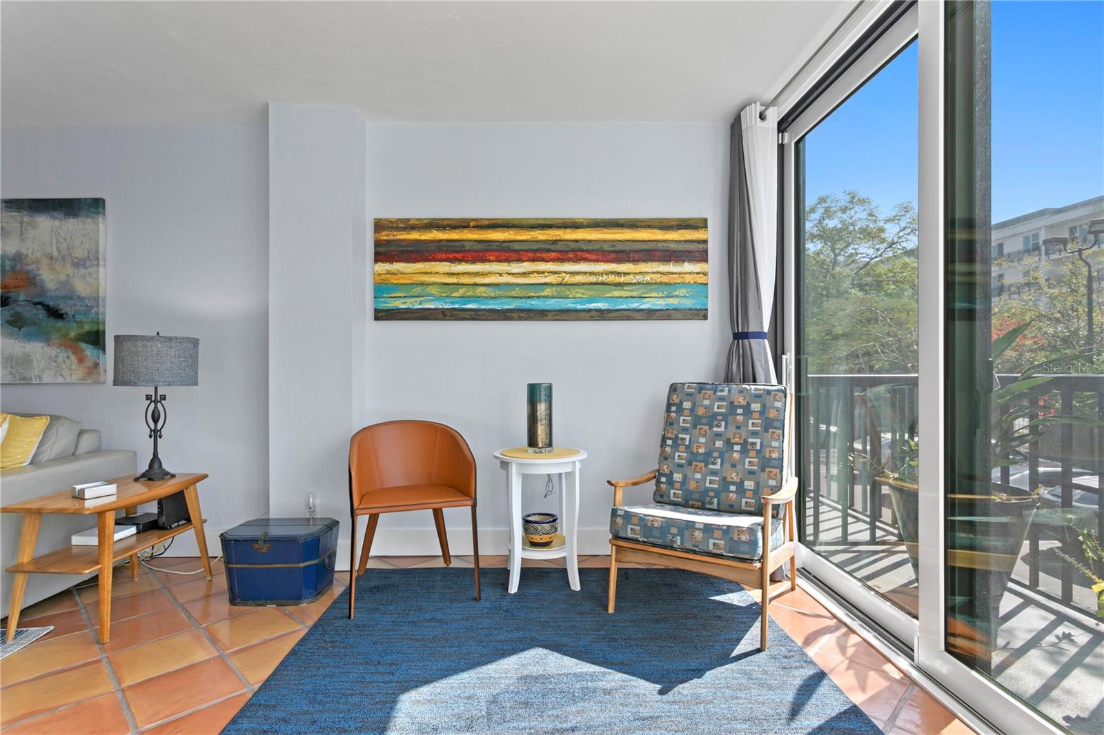 Image 20 of 42 For 201 Laurel Street 212