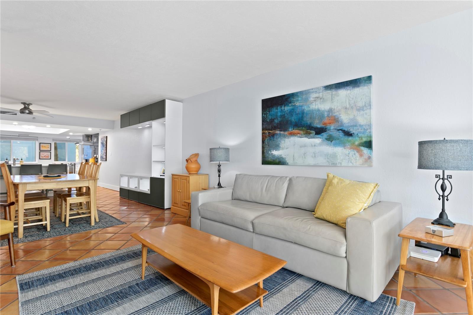 Image 21 of 42 For 201 Laurel Street 212