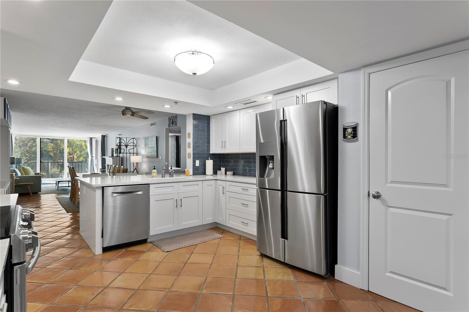 Image 3 of 42 For 201 Laurel Street 212