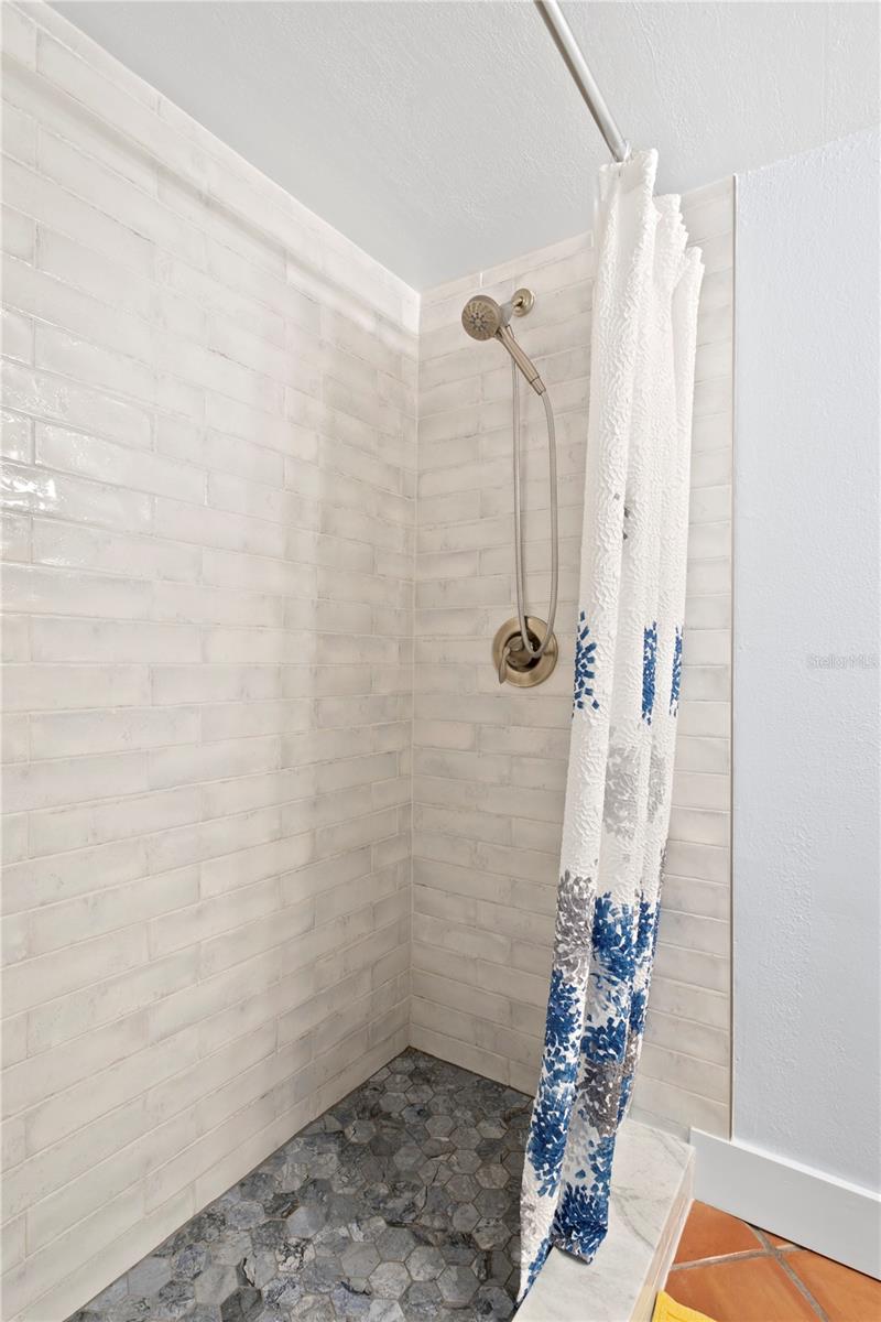 Image 30 of 42 For 201 Laurel Street 212