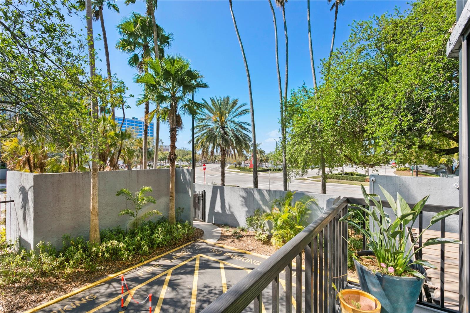 Image 32 of 42 For 201 Laurel Street 212