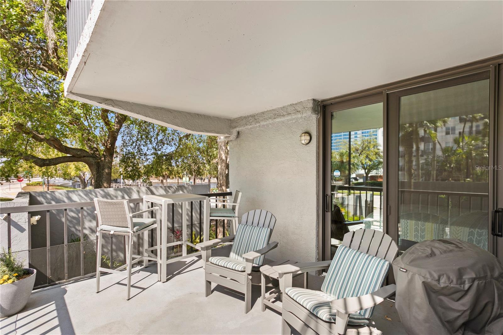 Image 33 of 42 For 201 Laurel Street 212