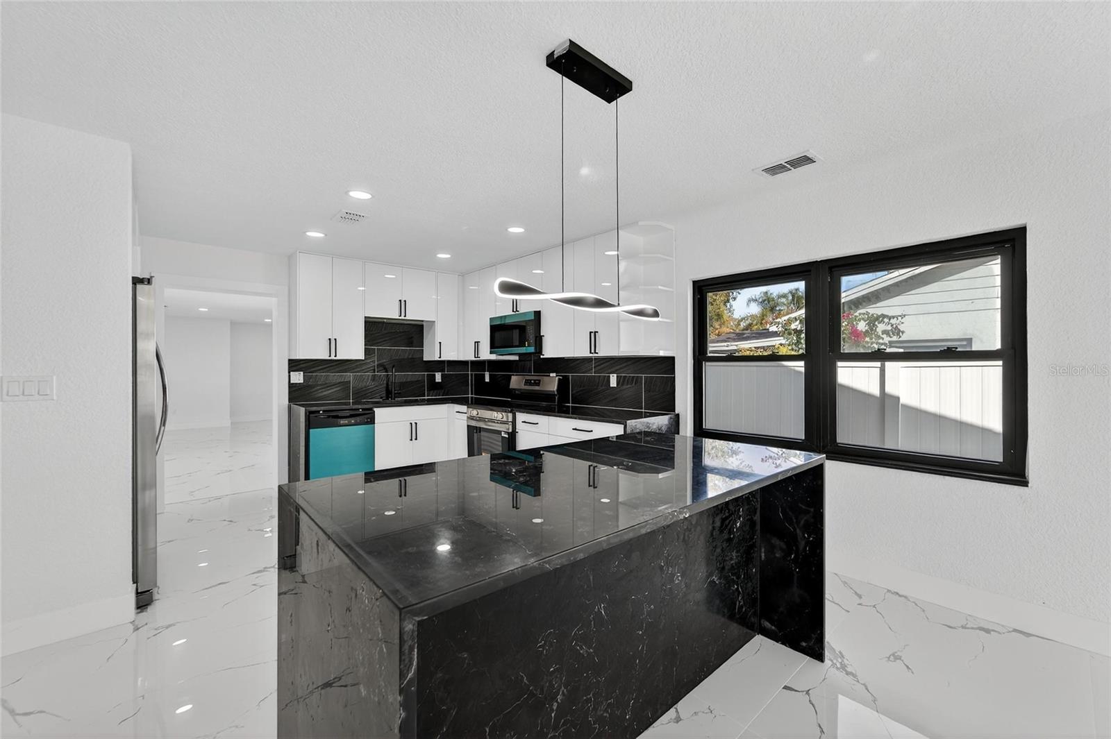 Image 19 of 100 For 4712 Serena Drive