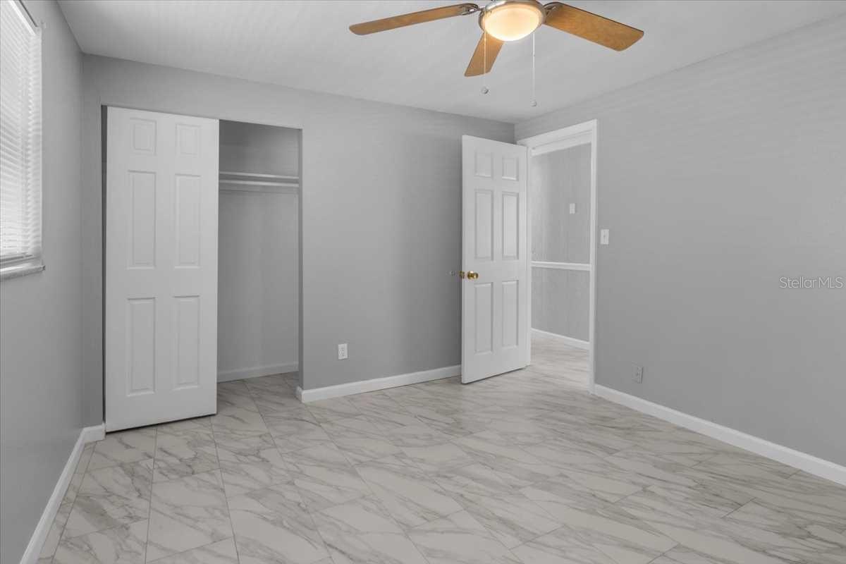 Image 14 of 21 For 5611 Burlington Avenue N