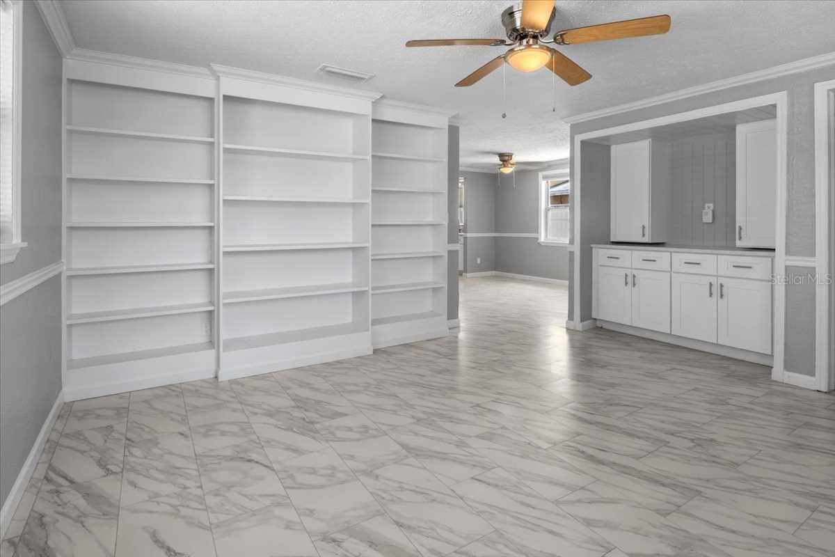 Image 8 of 21 For 5611 Burlington Avenue N