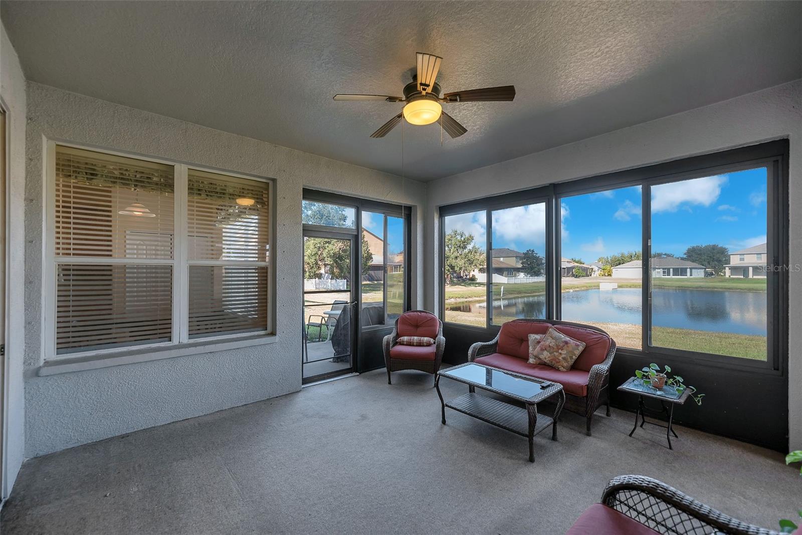 Listing photo id 3 for 608 Washita Stone Drive