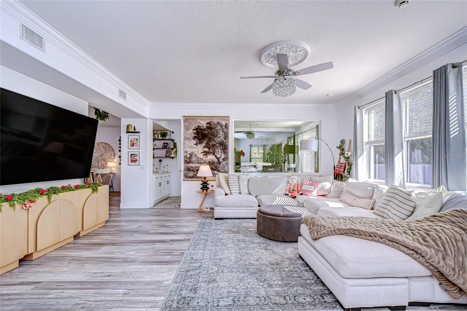 Listing photo id 10 for 10448 River Bream Drive