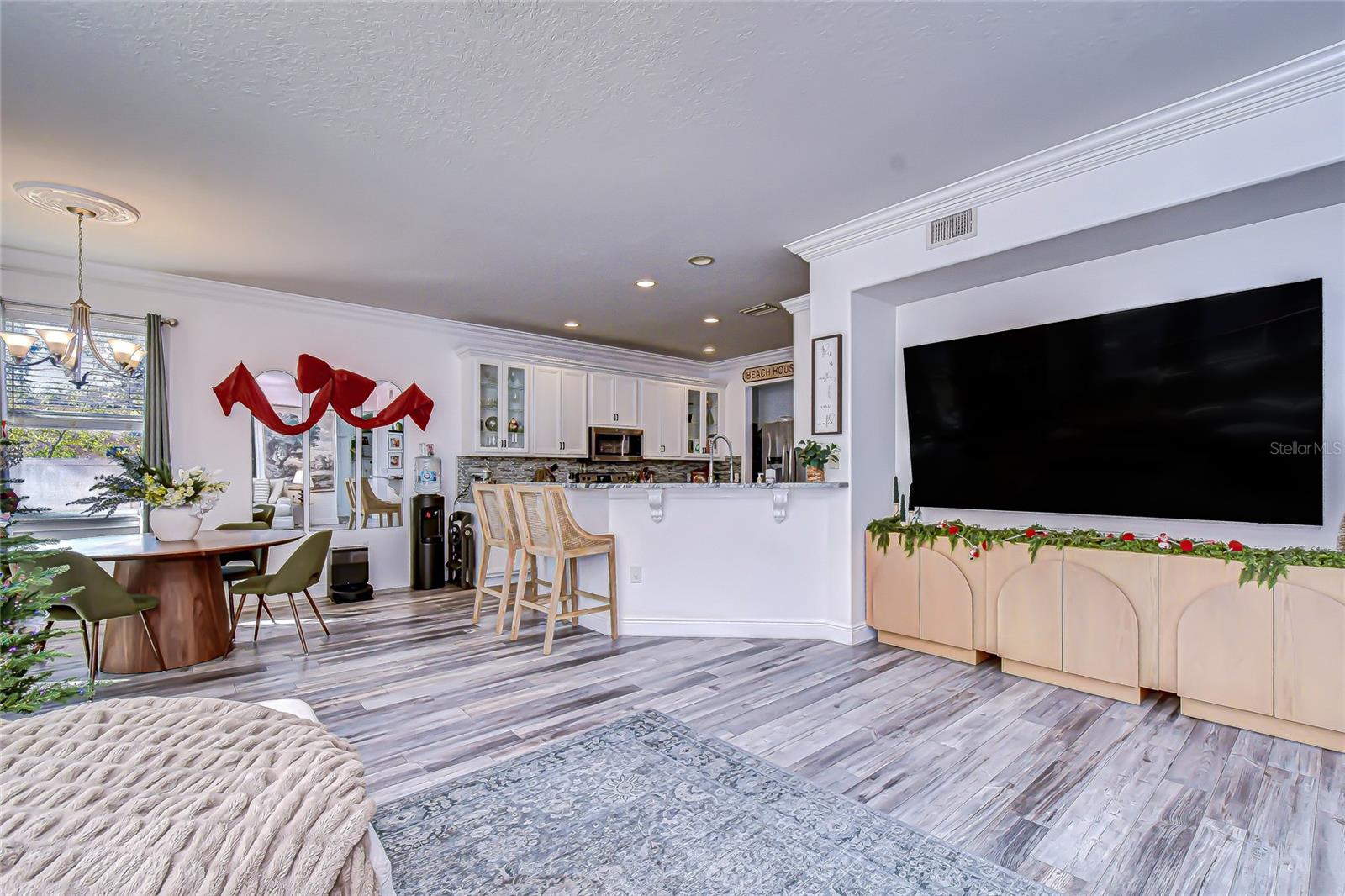 Listing photo id 11 for 10448 River Bream Drive