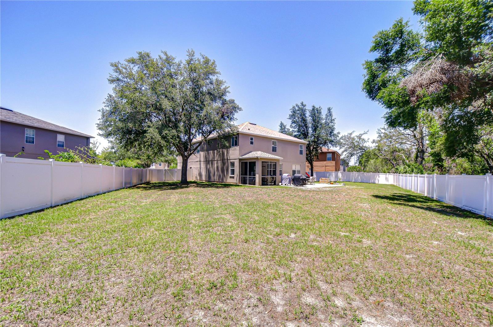 Listing photo id 0 for 10448 River Bream Drive