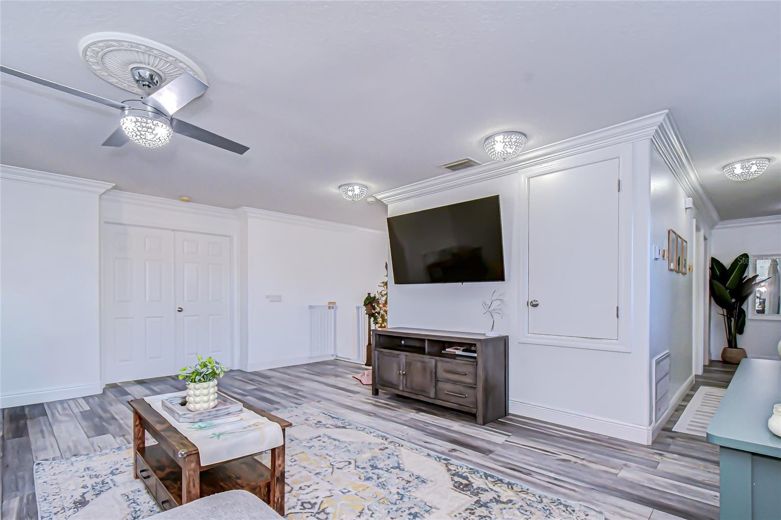 Listing photo id 19 for 10448 River Bream Drive