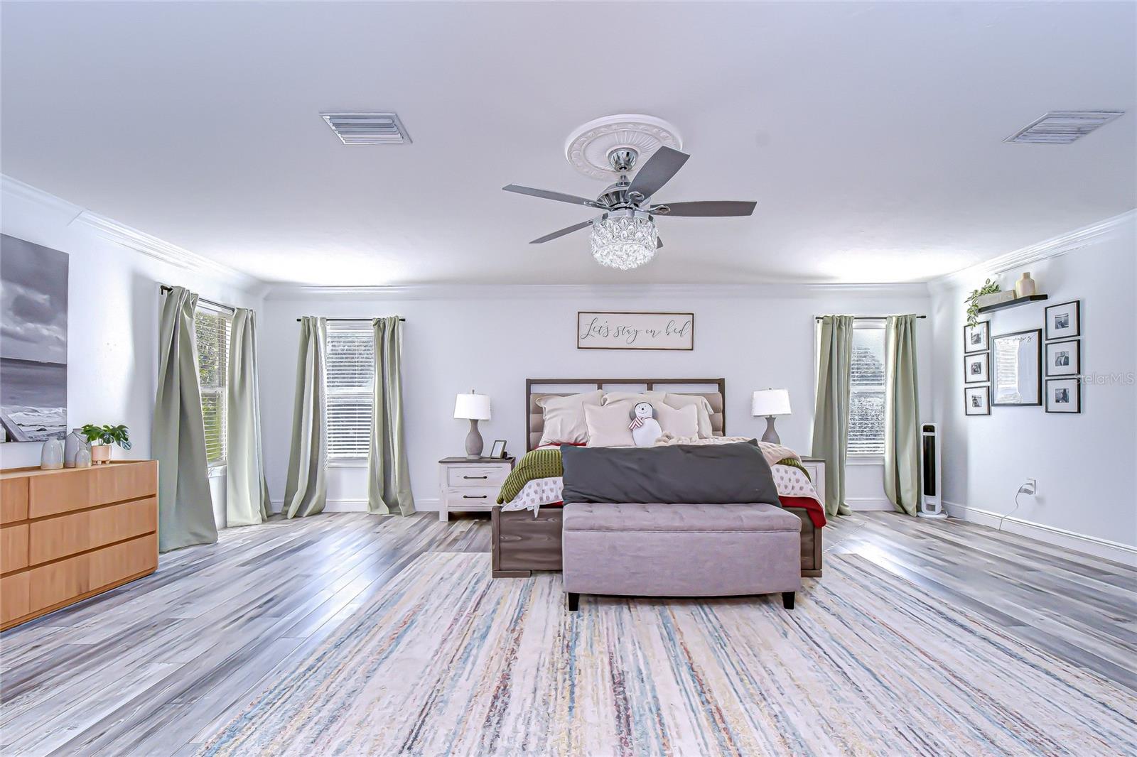 Listing photo id 20 for 10448 River Bream Drive