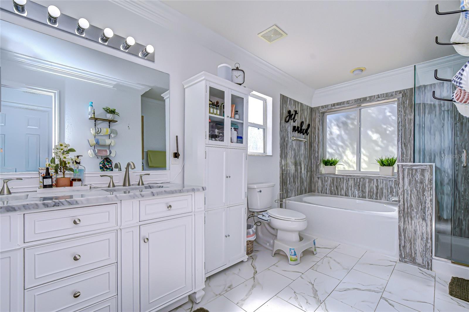 Listing photo id 23 for 10448 River Bream Drive