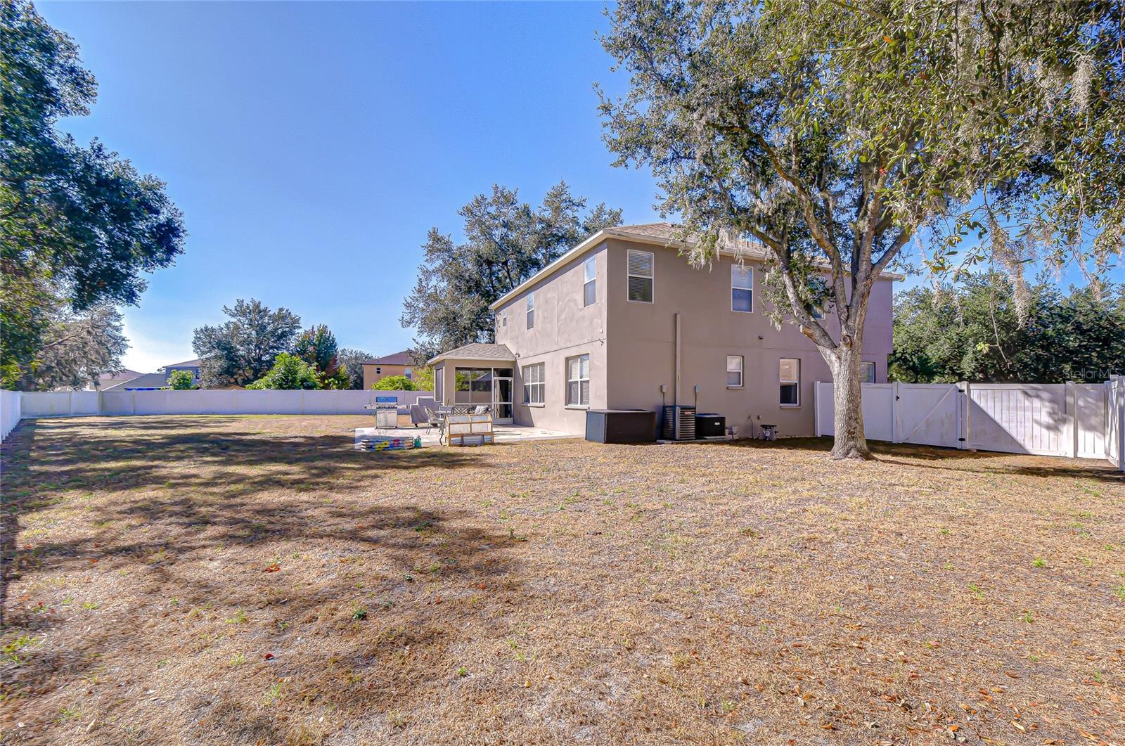 Listing photo id 33 for 10448 River Bream Drive