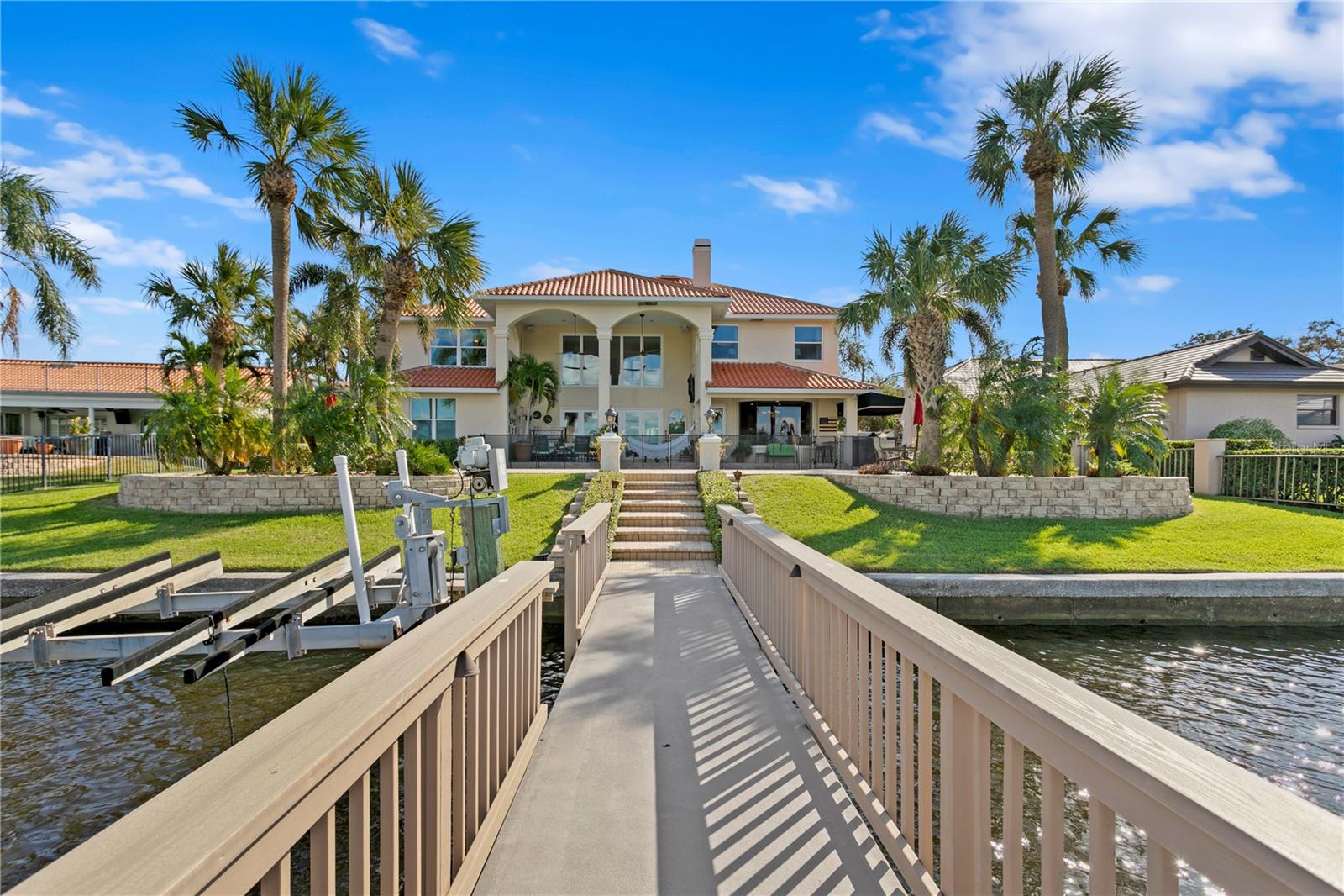 Listing photo id 0 for 7303 Pelican Island Drive