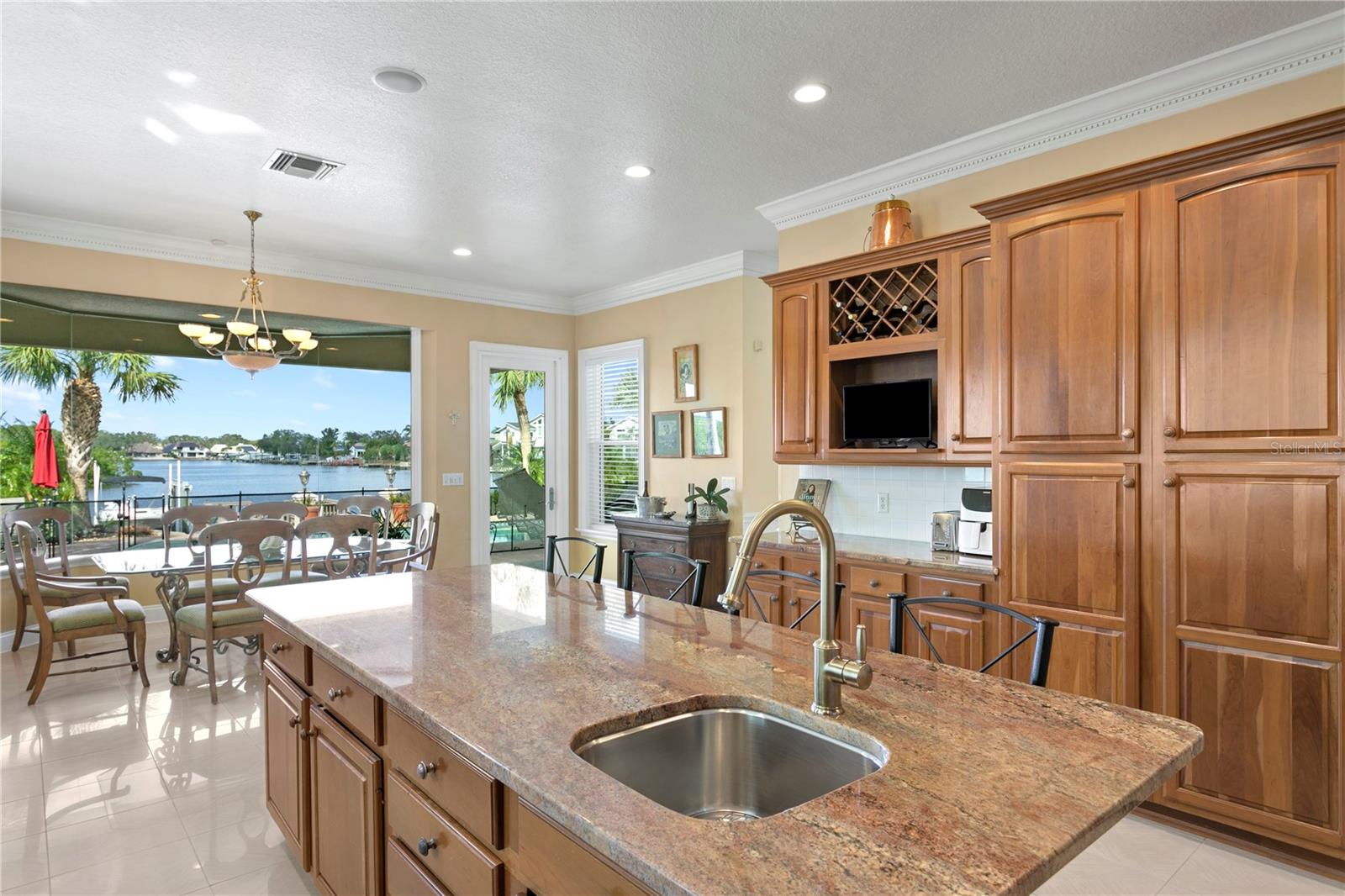 Listing photo id 25 for 7303 Pelican Island Drive